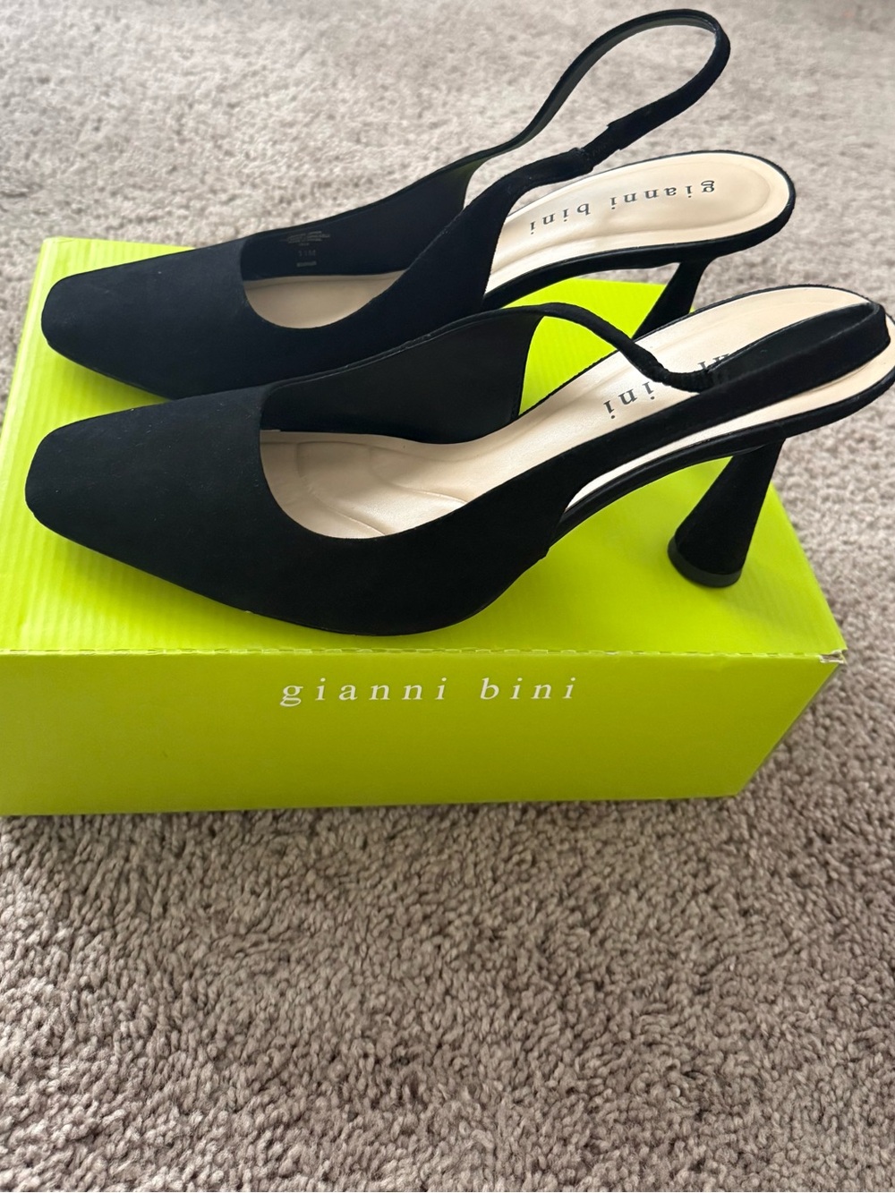 Gianni Bini Black Pointed Slingback Heels